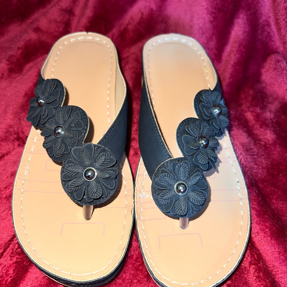 Brand New Sandals-size 39-no name brand